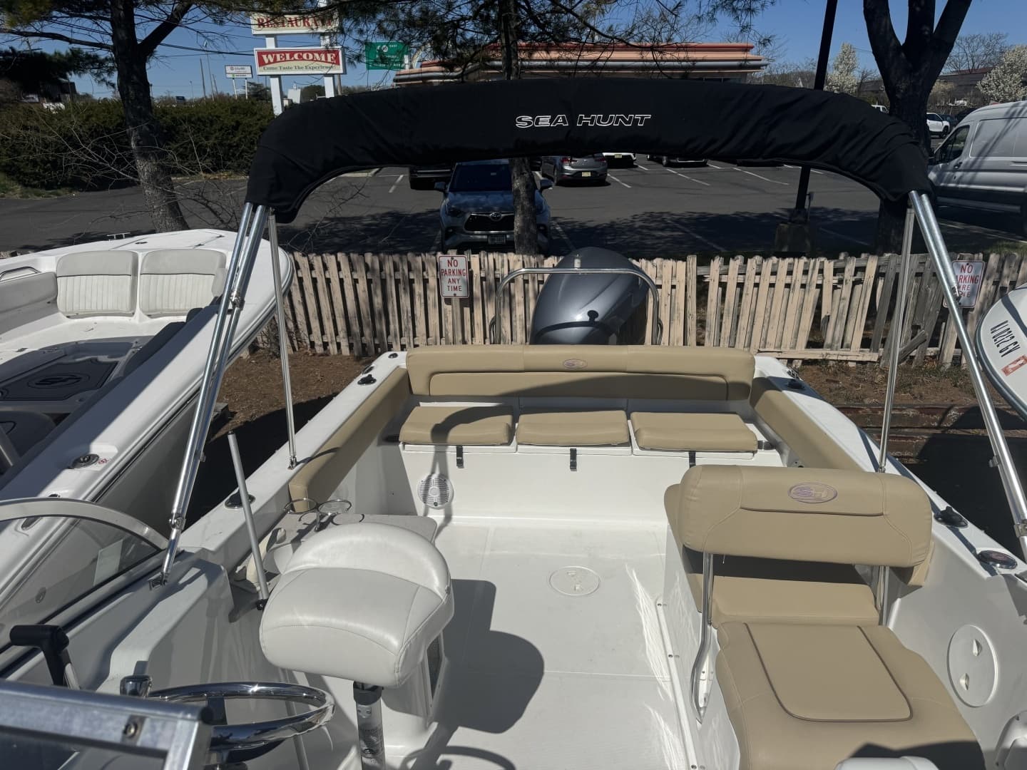 2013 Sea Hunt Escape 234 LE - Image 14