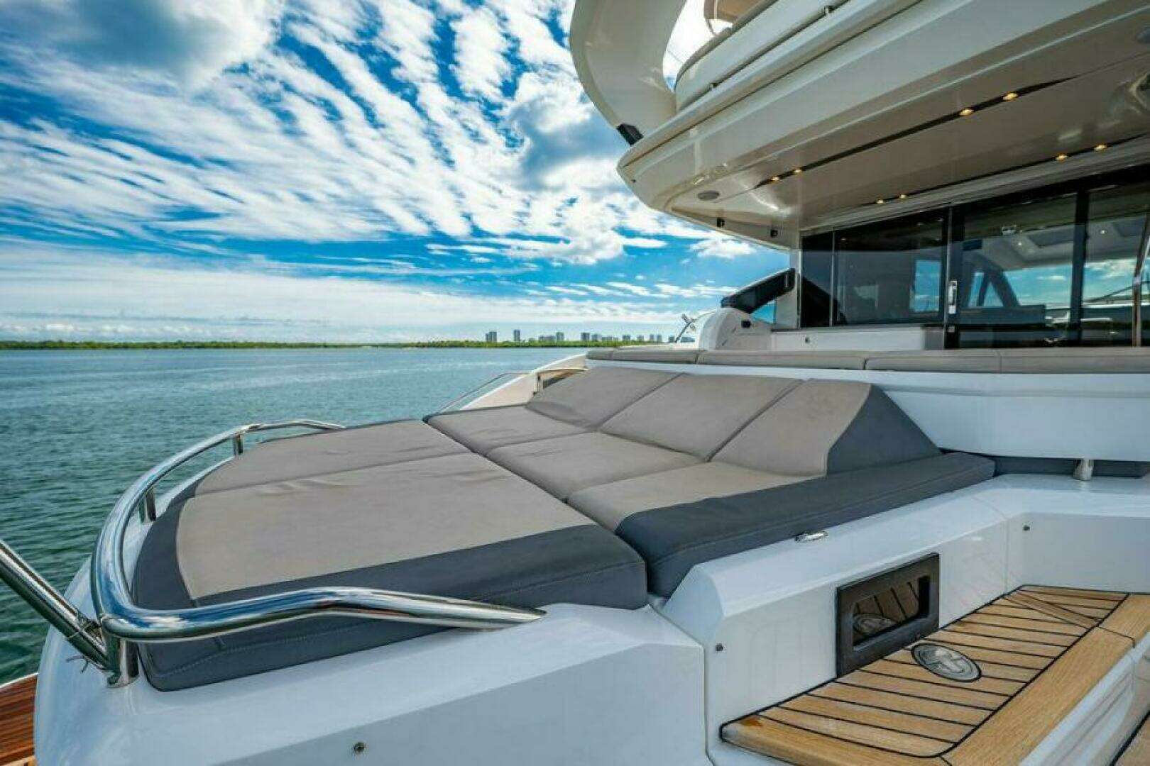 2016 Princess S65 - Image 27