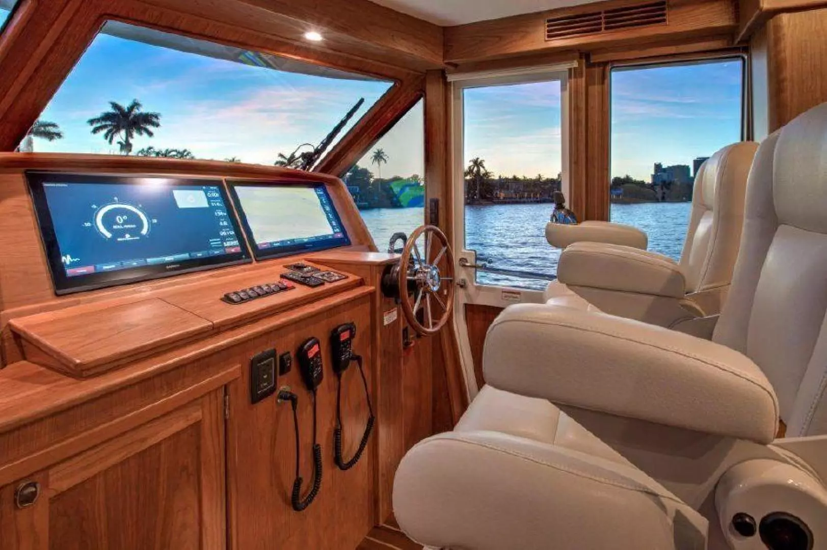 2027 Sabre 58 Salon Express - Image 4