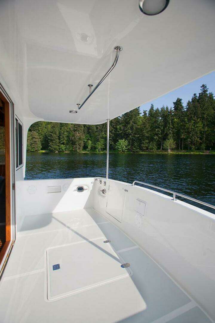 2026 Helmsman Trawlers 43E Pilothouse - Image 14