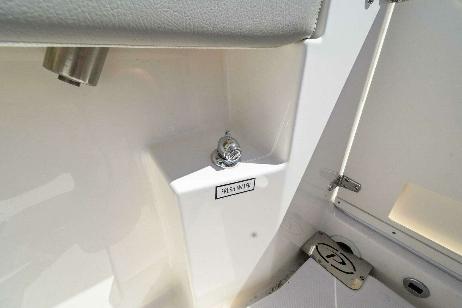 2024 Pursuit S248 - Image 17
