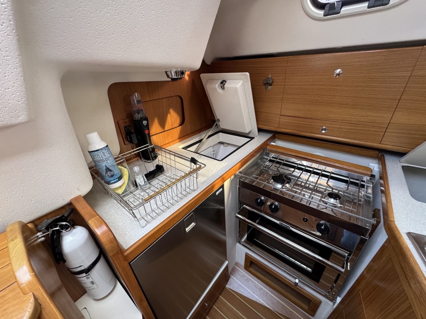 2019 Catalina 315 - Image 31