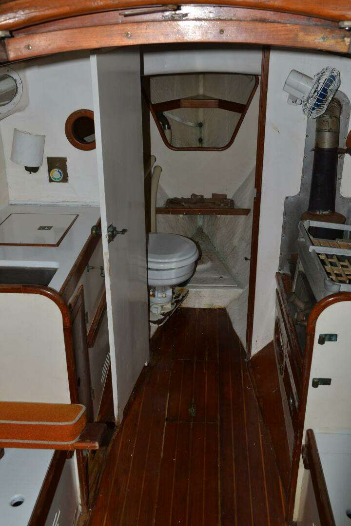 1975 Jarvis Newman Friendship Sloop - Image 6