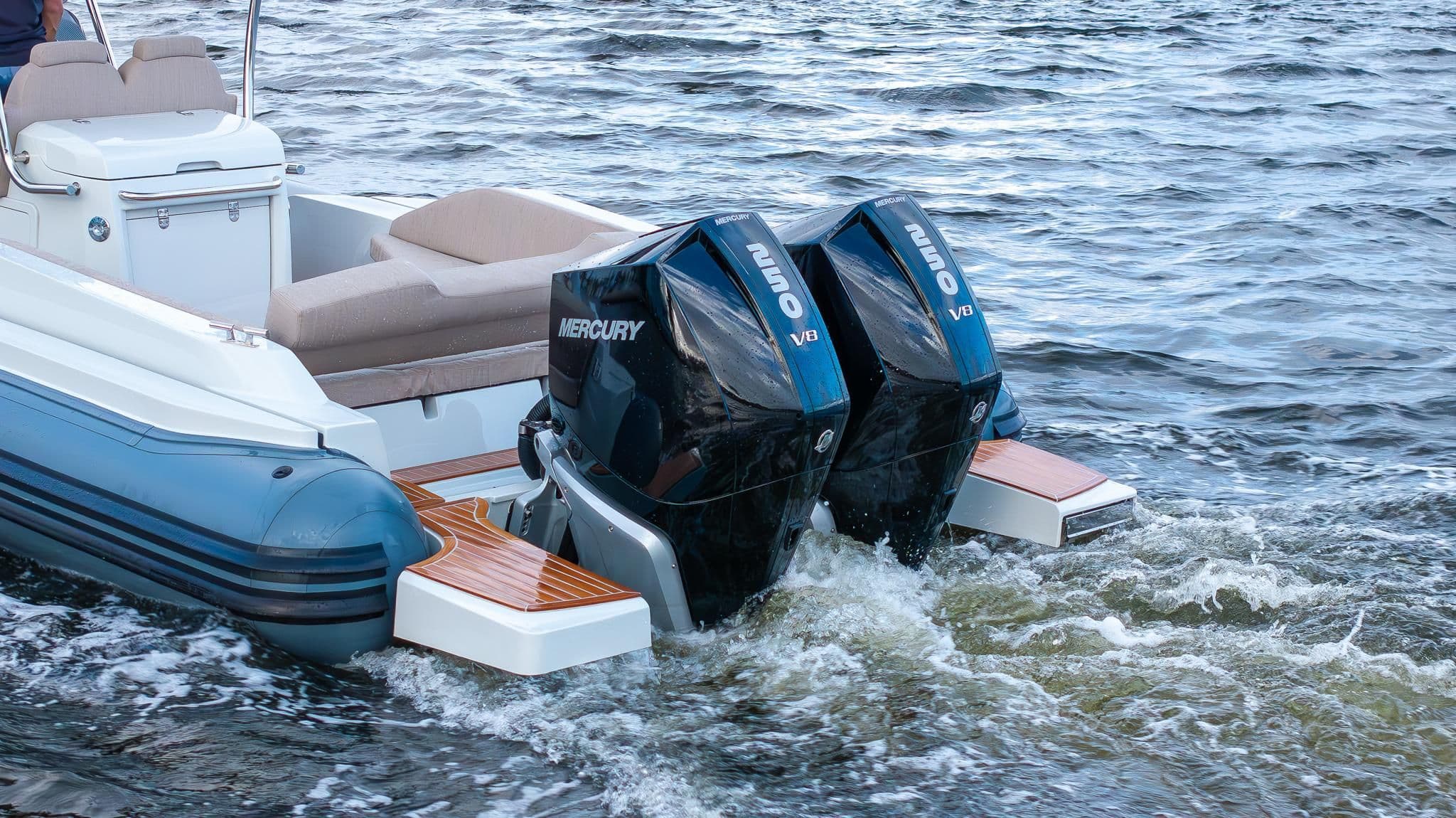 SACS Strider 900 2024 with Mercury engines on the water.