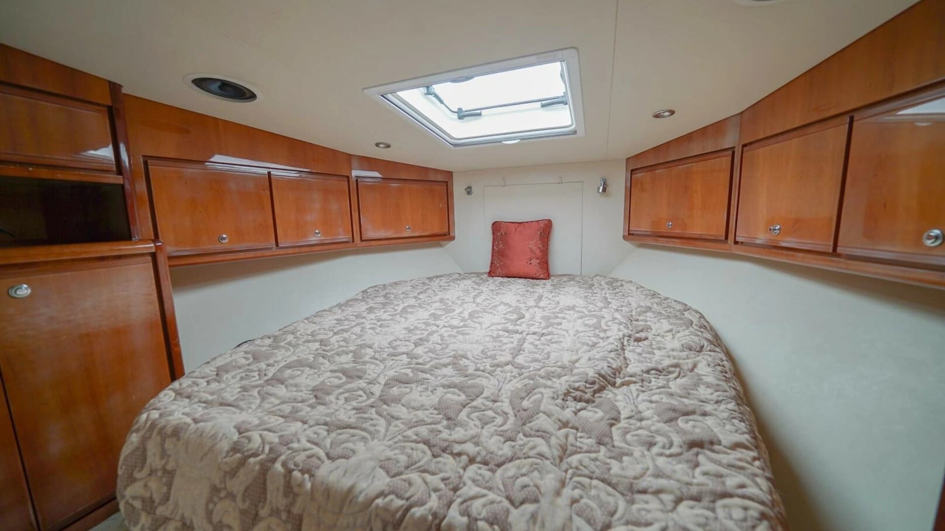 2007 Bertram 51 Convertible - Image 16
