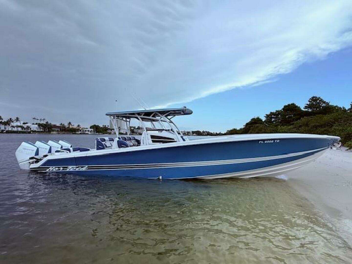 2022 Nor-Tech 390 Sport Center Console - Image 5