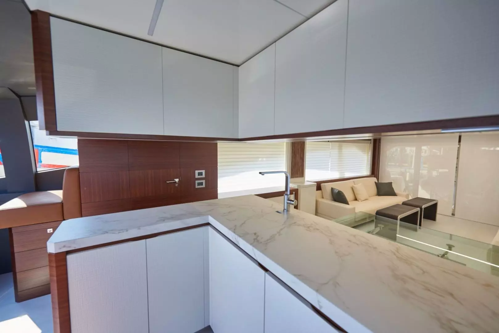 2020 Astondoa 80 Flybridge - Image 13