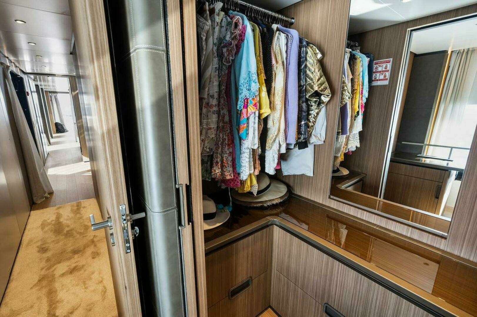 2018 Custom Line CL120 - Image 86