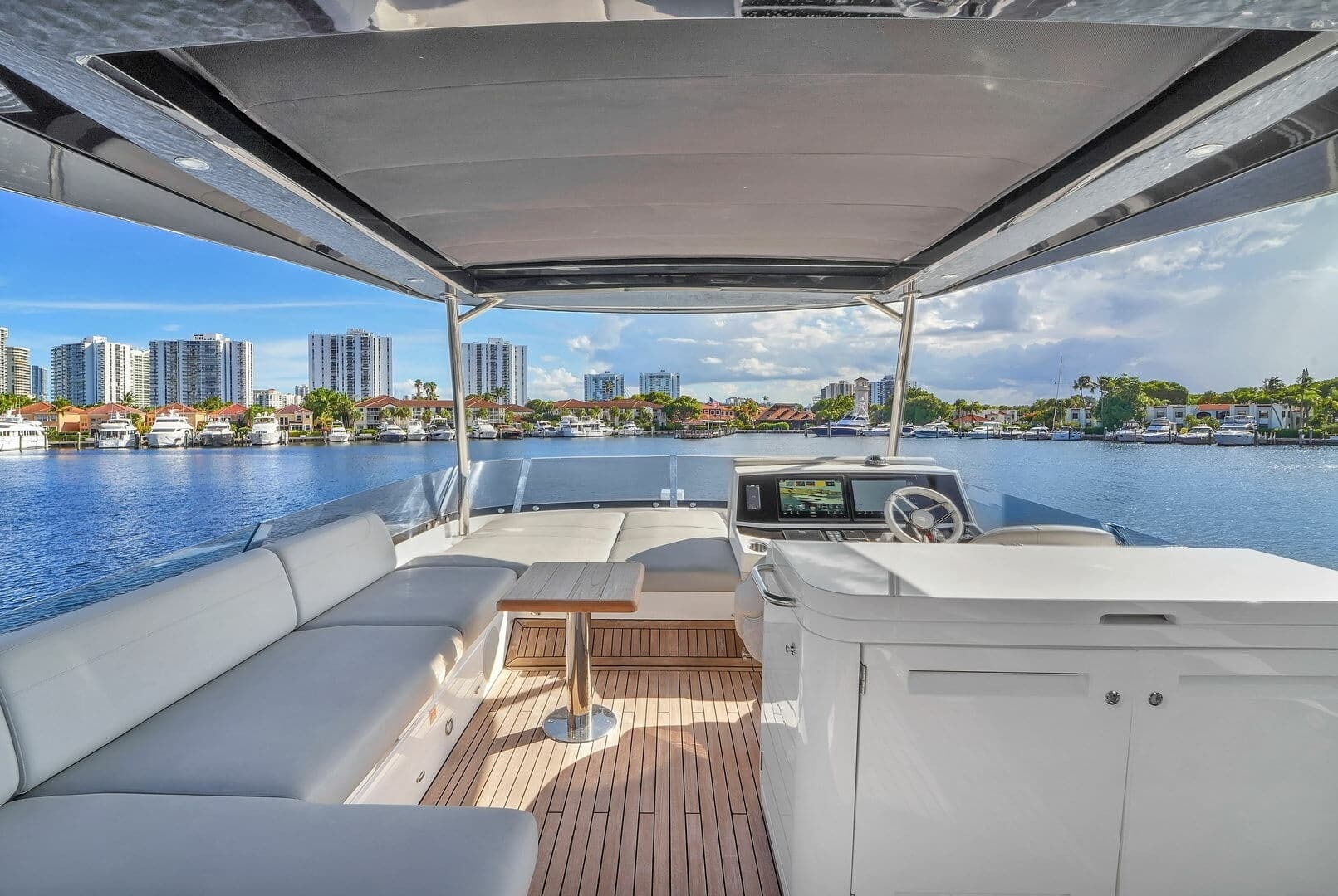 2023 Sunseeker Manhattan 68 - Image 24