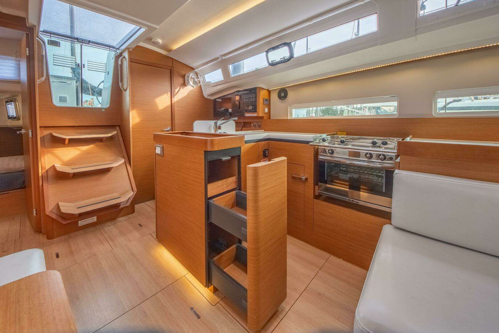 2023 Jeanneau Sun Odyssey 410 - Image 29