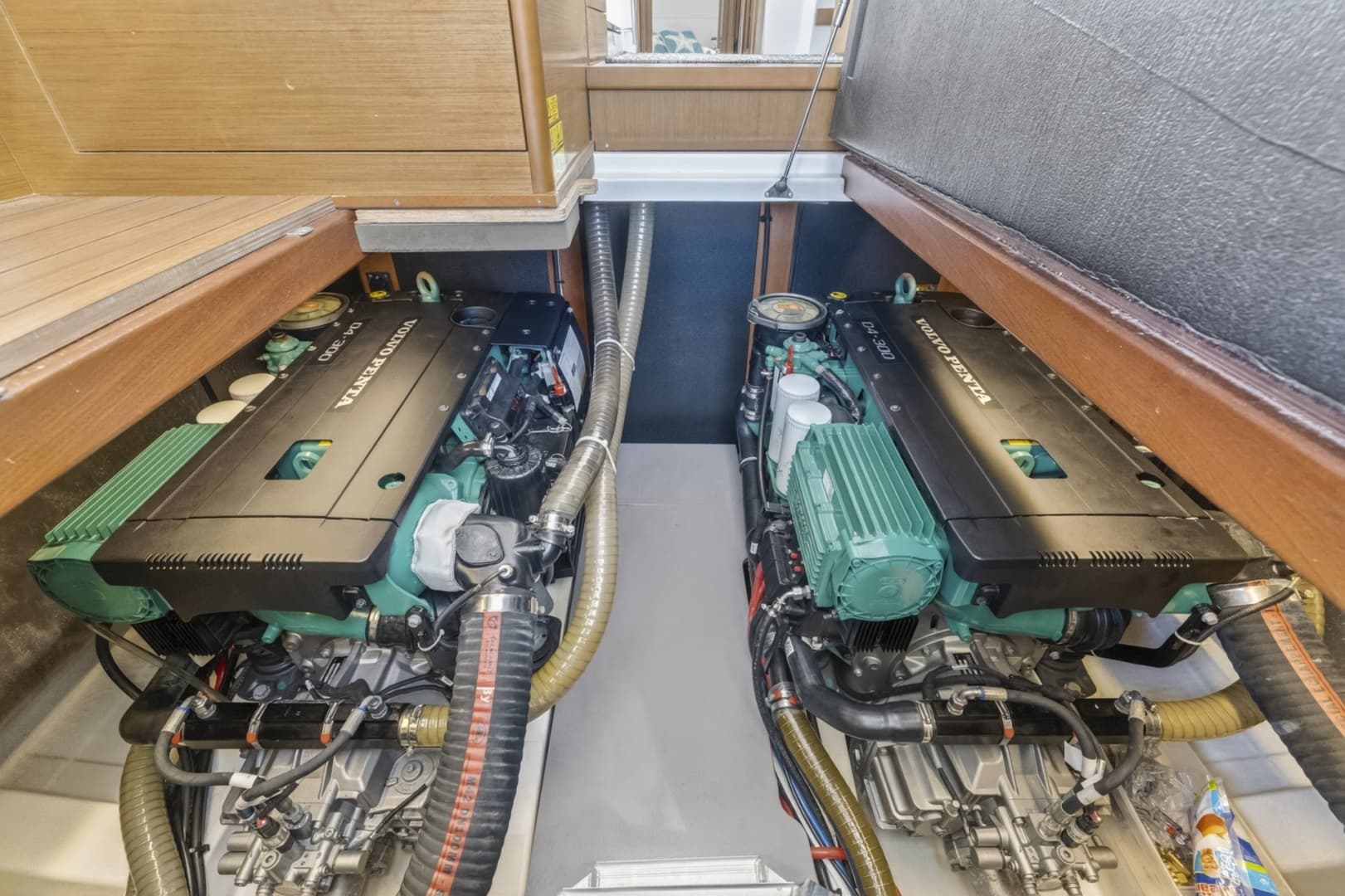 2022 Beneteau Swift Trawler 41 Fly - Image 75