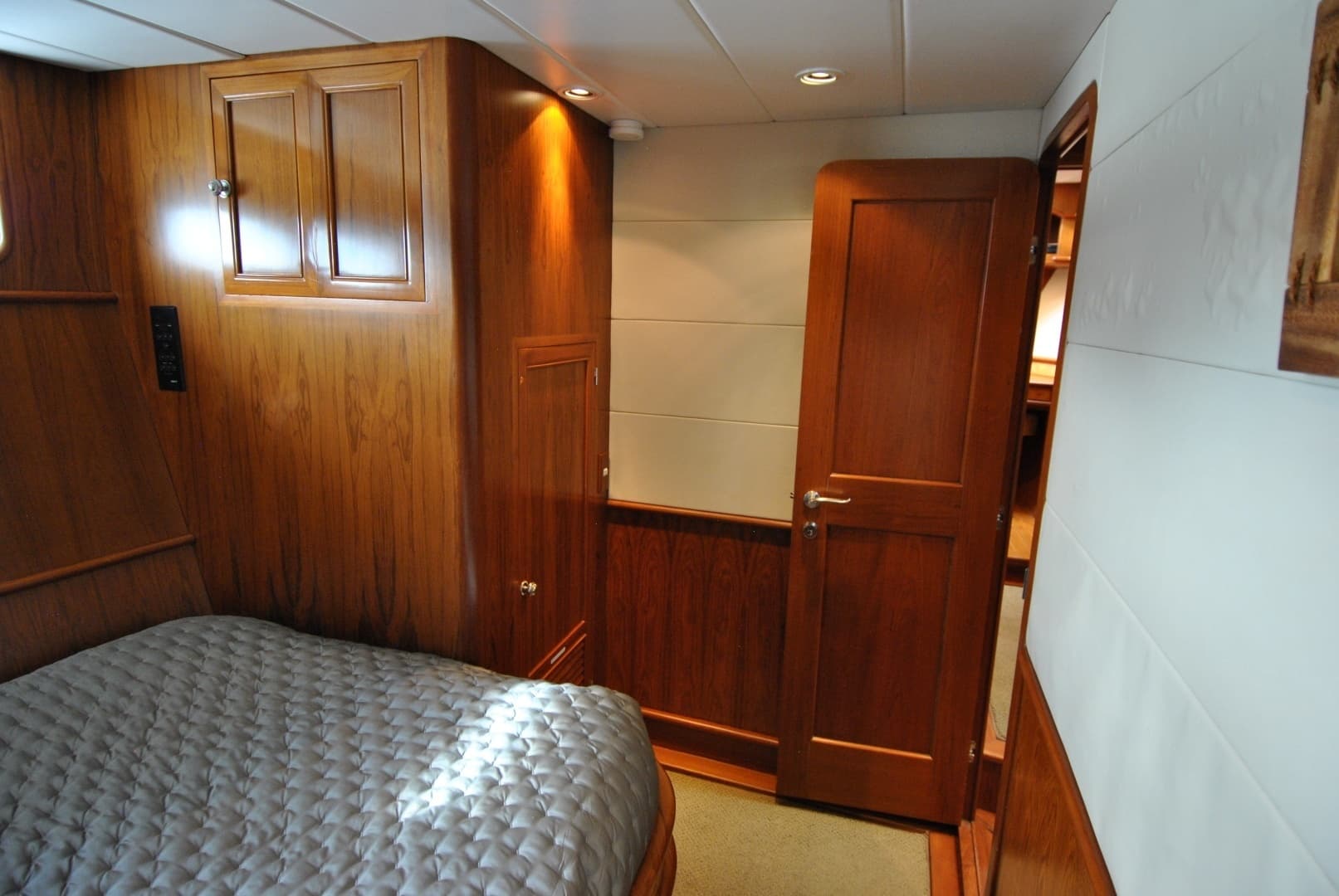 2002 Grand Alaskan Raised Pilothouse - Image 31
