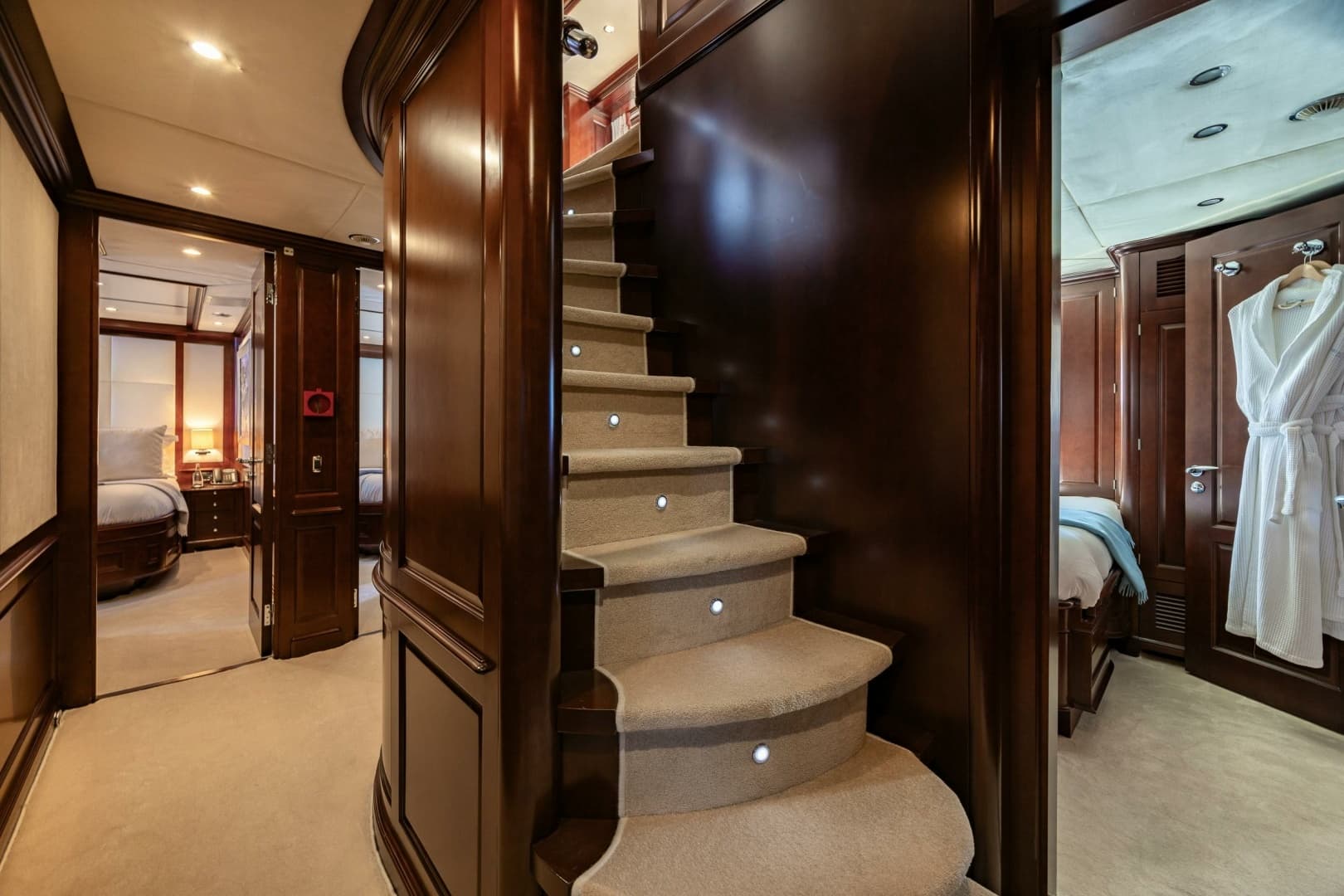 2009 Benetti Benetti Classic 120 - Image 49