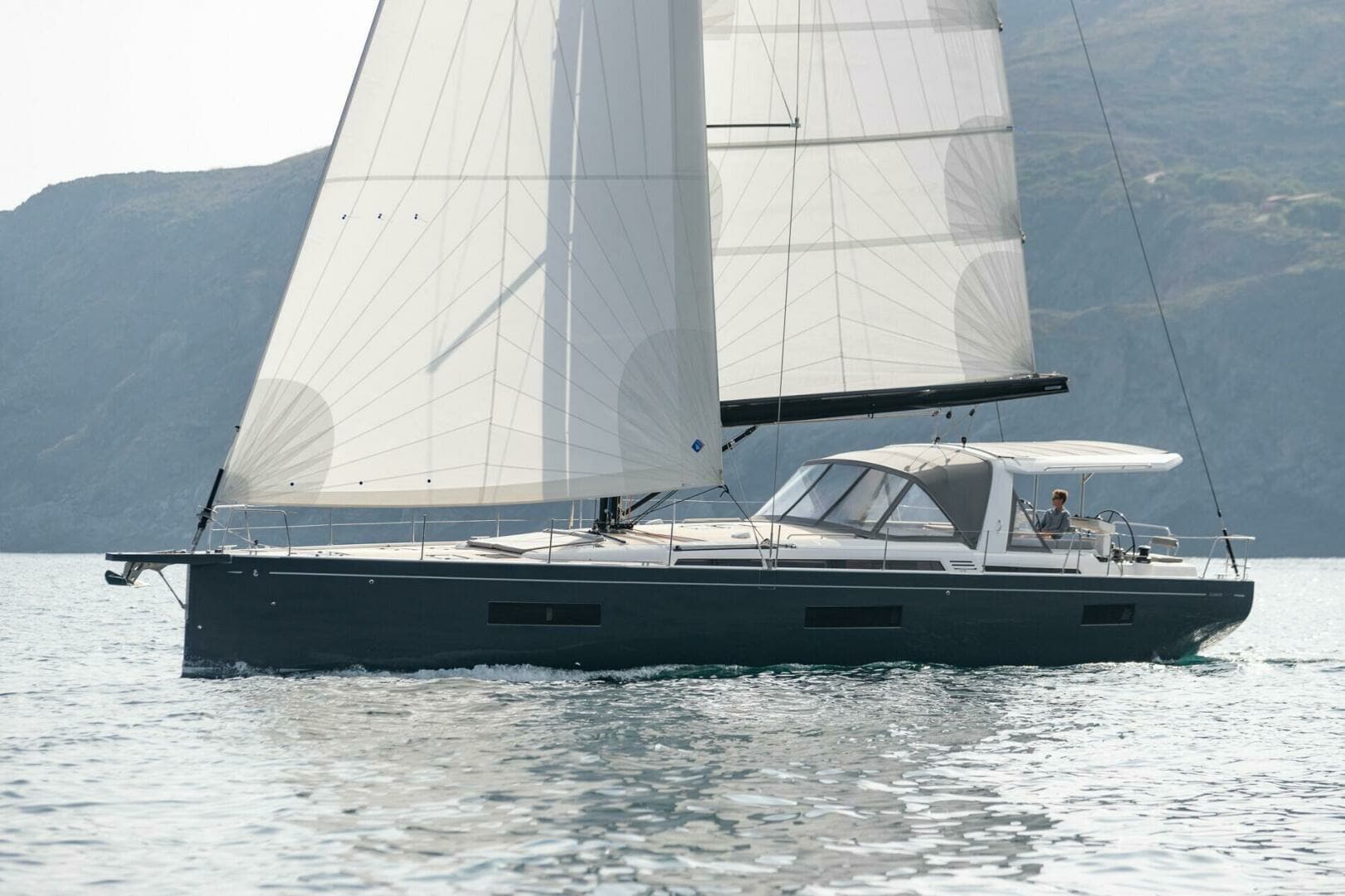 2025 Beneteau Oceanis Yacht 60 - Image 2