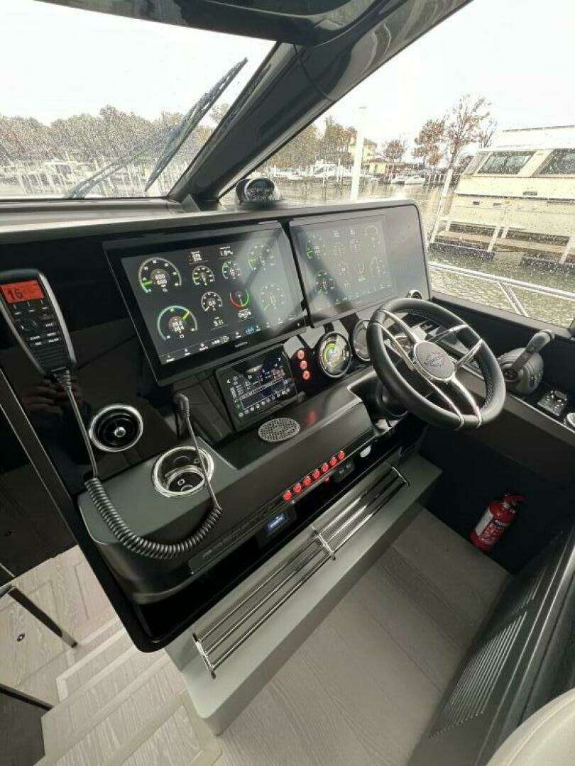 2026 Sunseeker 55 Predator - Image 31