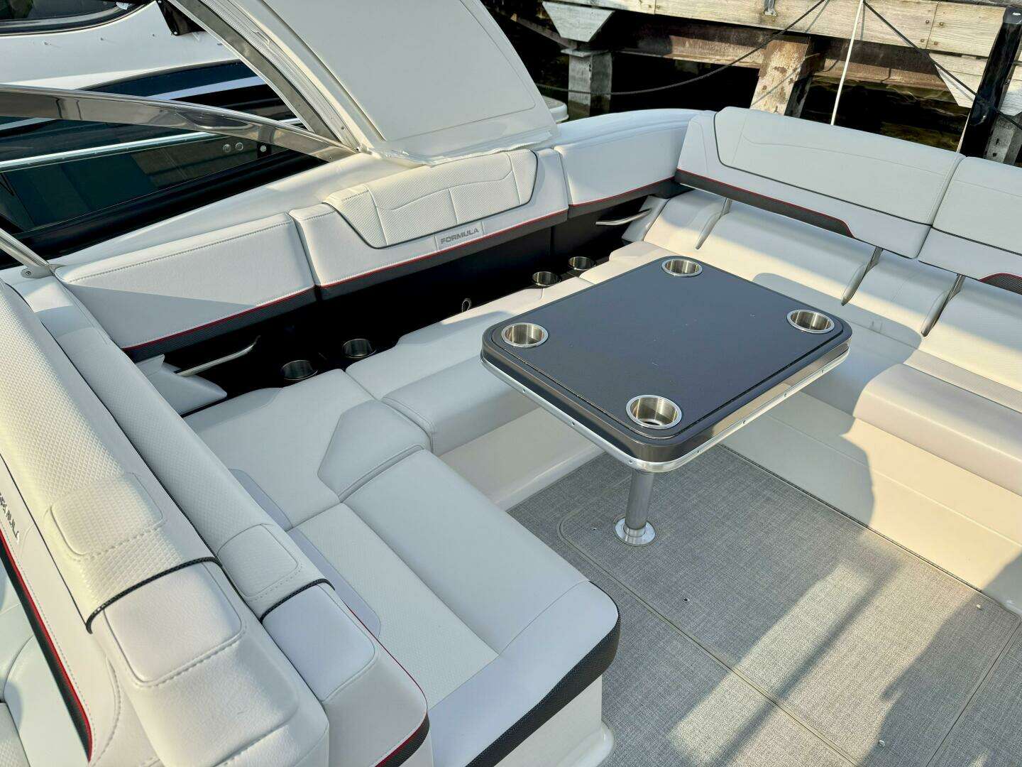 2024 Formula 350 Crossover Bowrider - Image 22