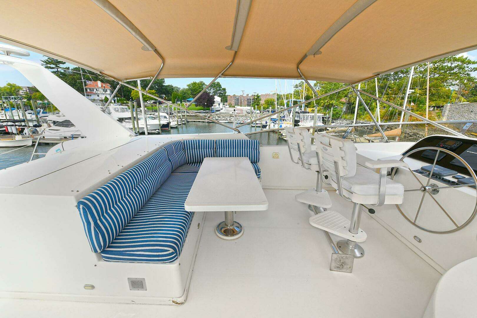 2002 Grand Alaskan Flushdeck - Image 53