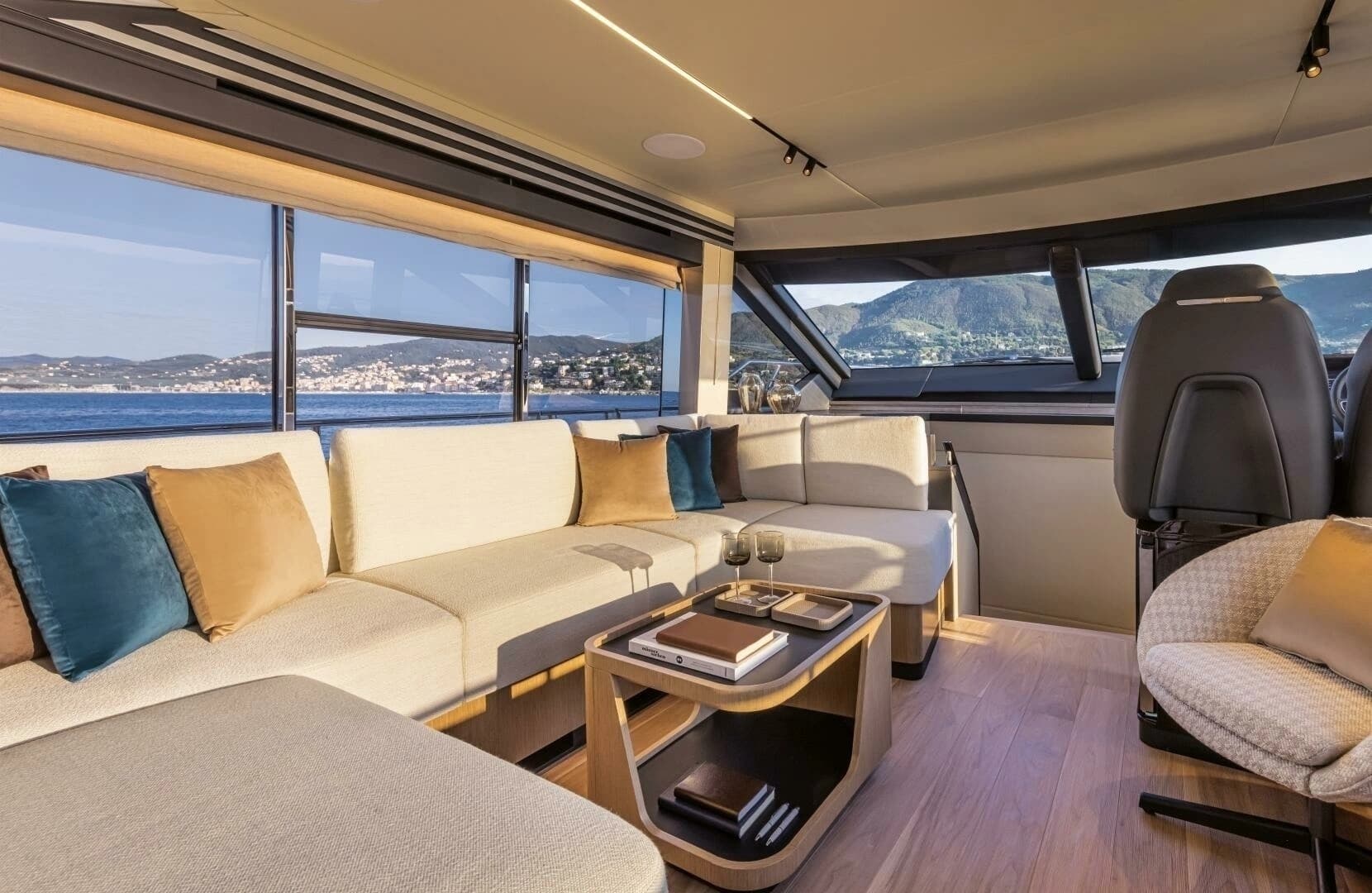 2027 Absolute 60 Flybridge - Image 5