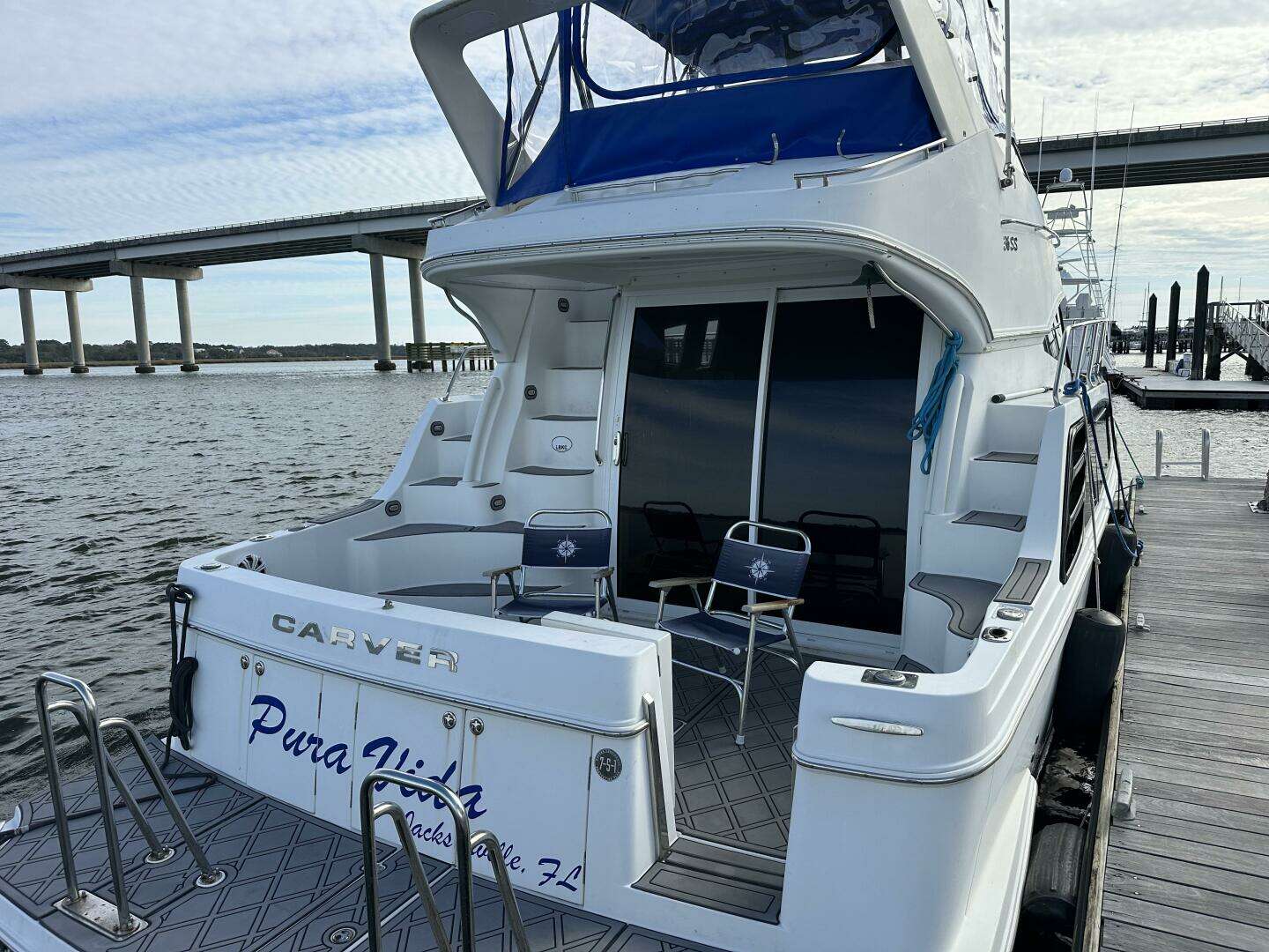 2005 Carver 36 SS - Image 14