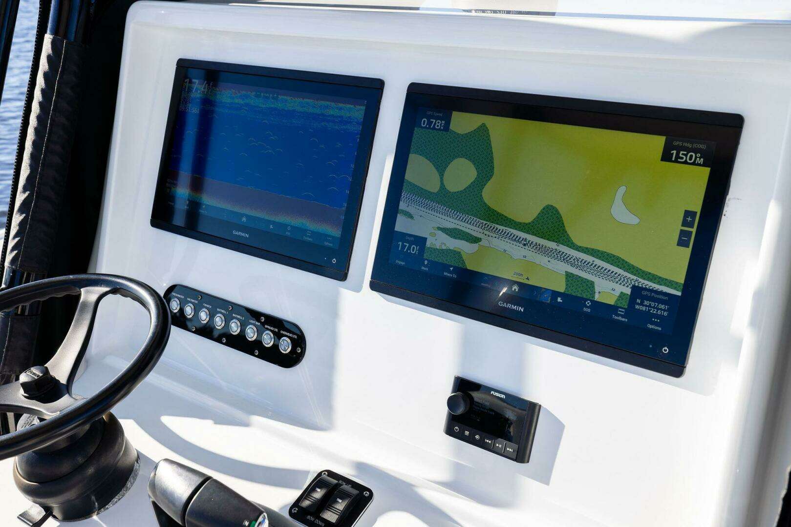 2023 Yellowfin 32 Offshore - Image 37