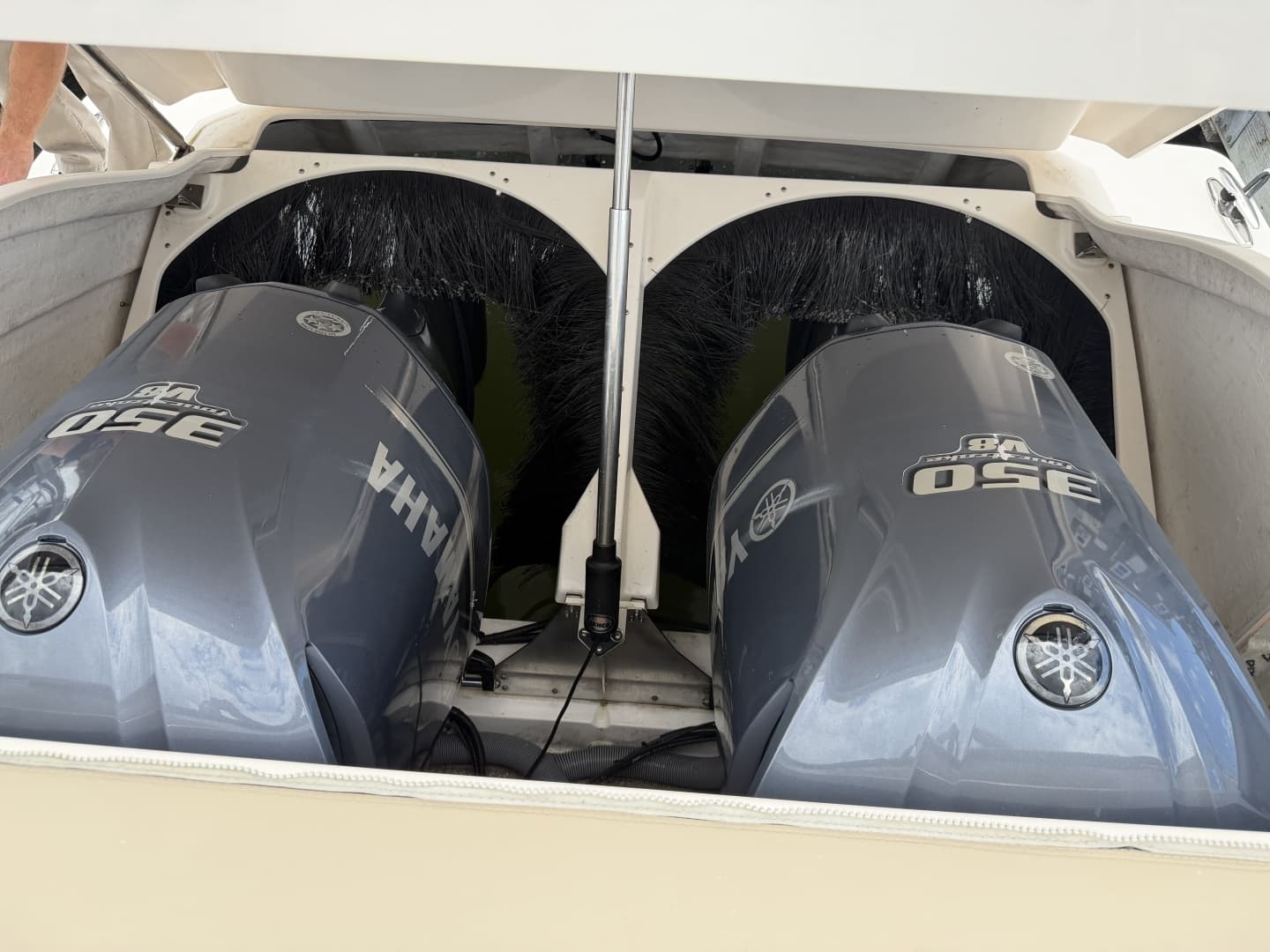 2016 Pursuit SC 365i Sport Coupe - Image 24