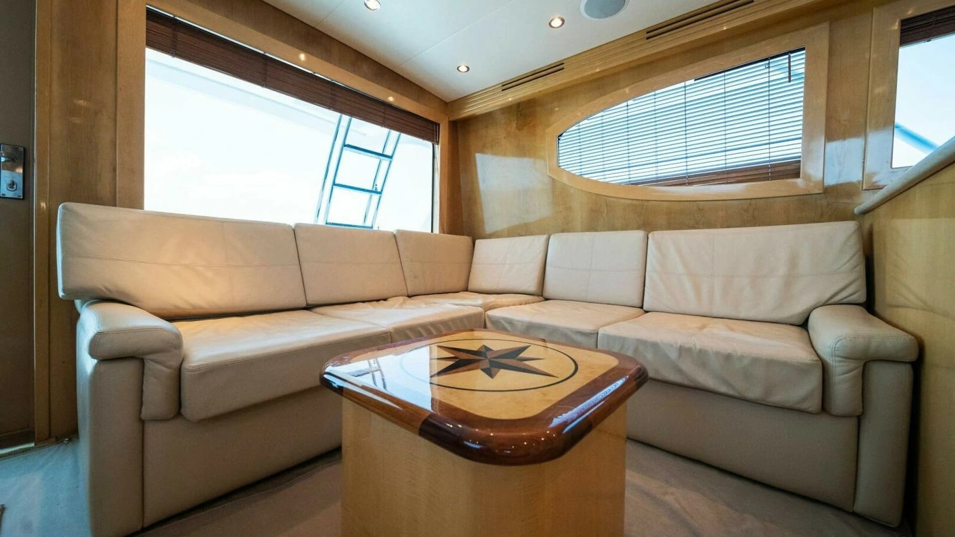 2003 Hatteras 54 Convertible - Image 17