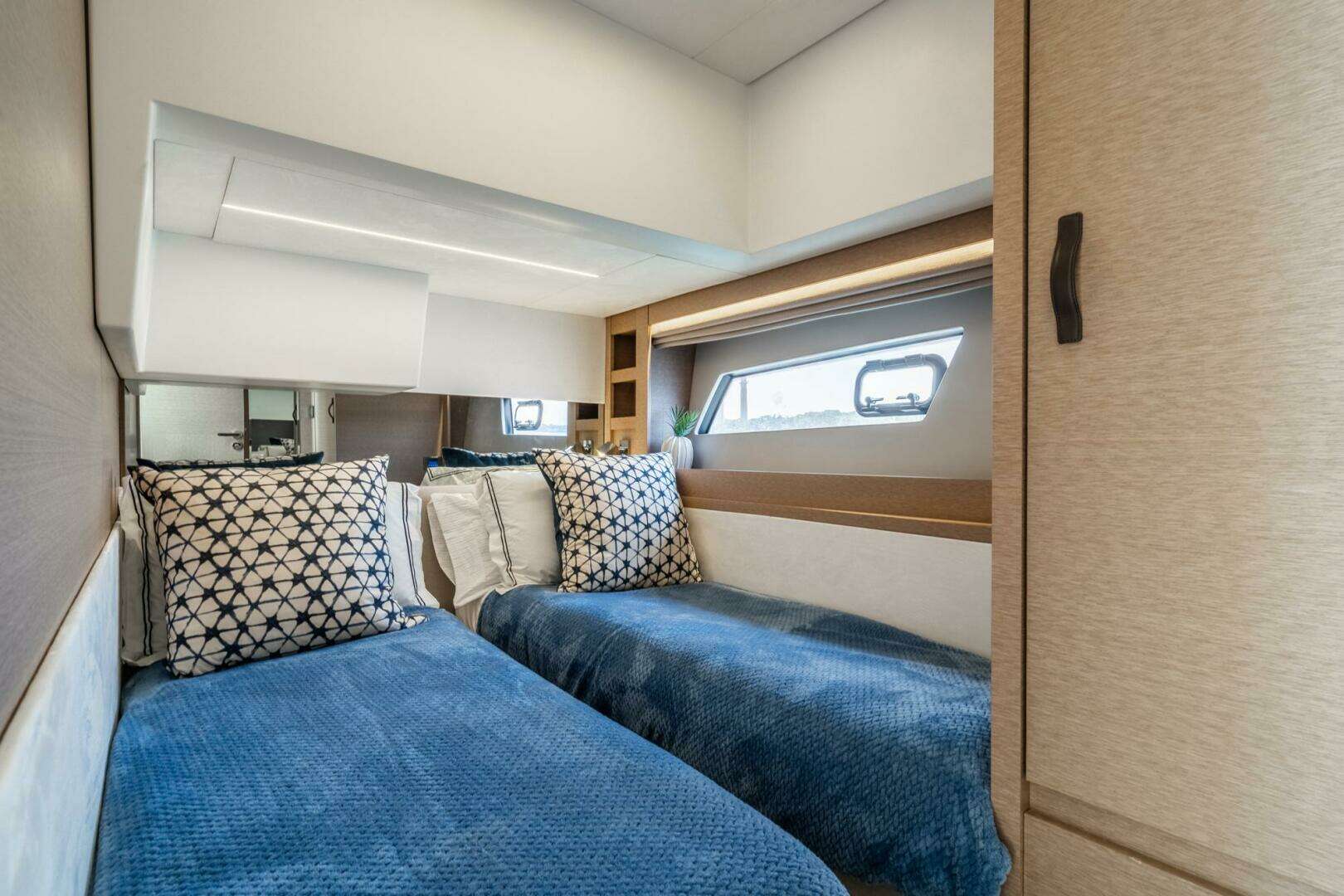 2019 Prestige — - Image 61