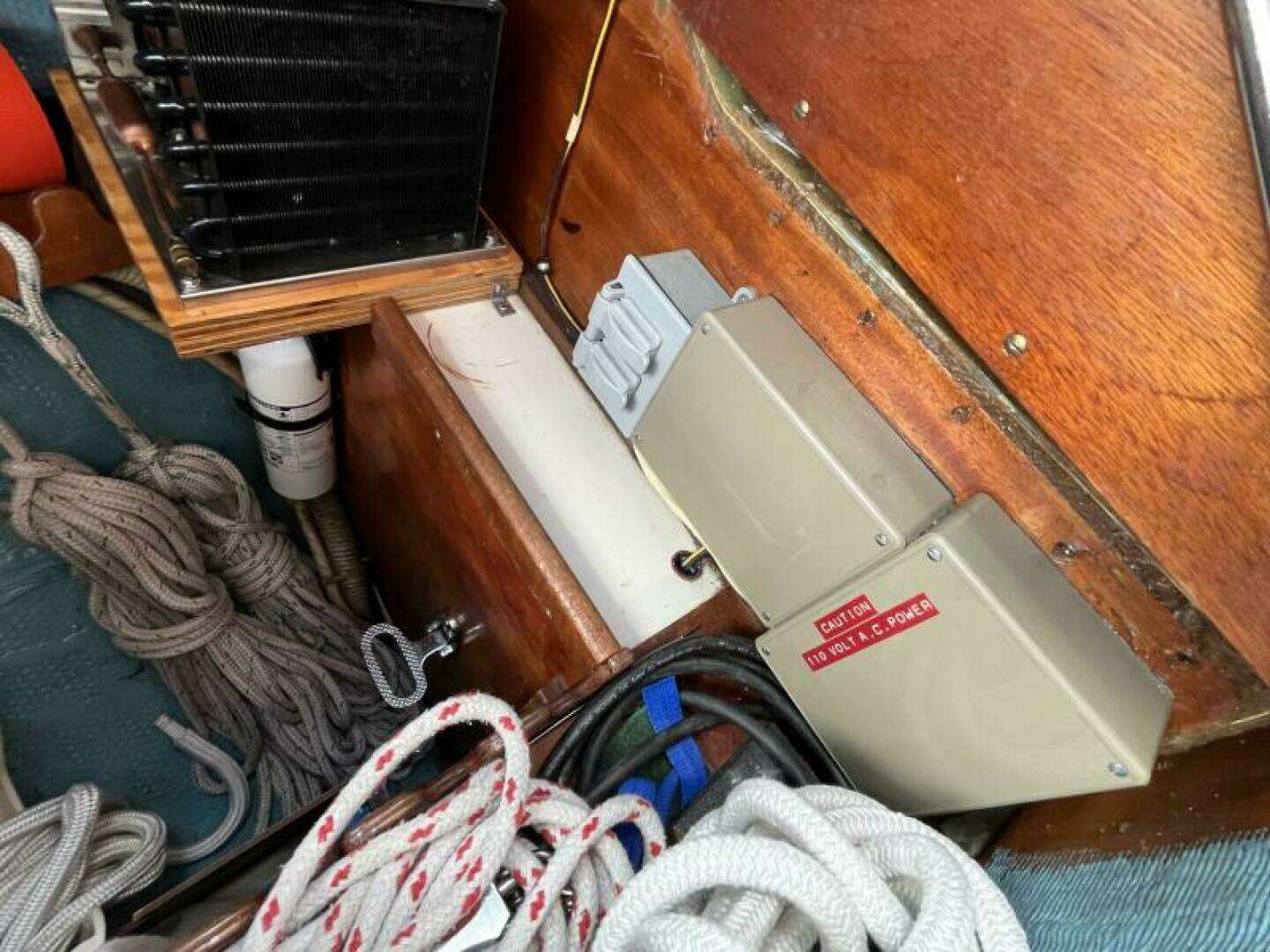 1988 Sabre 34 MkII - Image 41