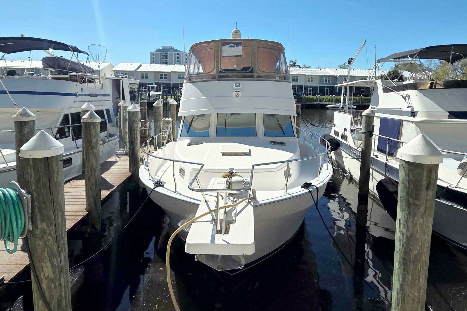 2002 Mainship 430 Trawler - Image 2