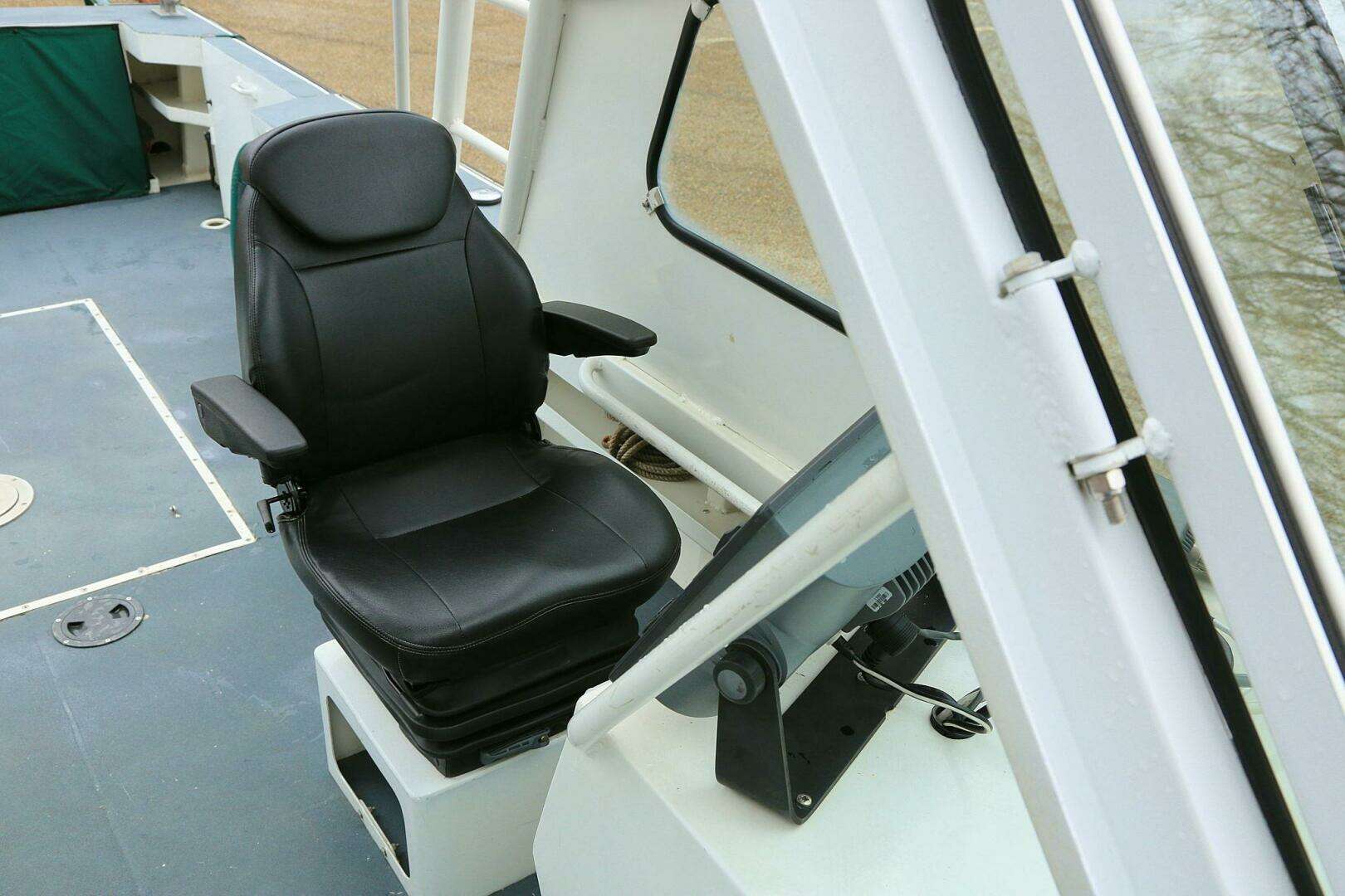 2002 SeaArk 25 V Commander SAMA 365 - Image 143