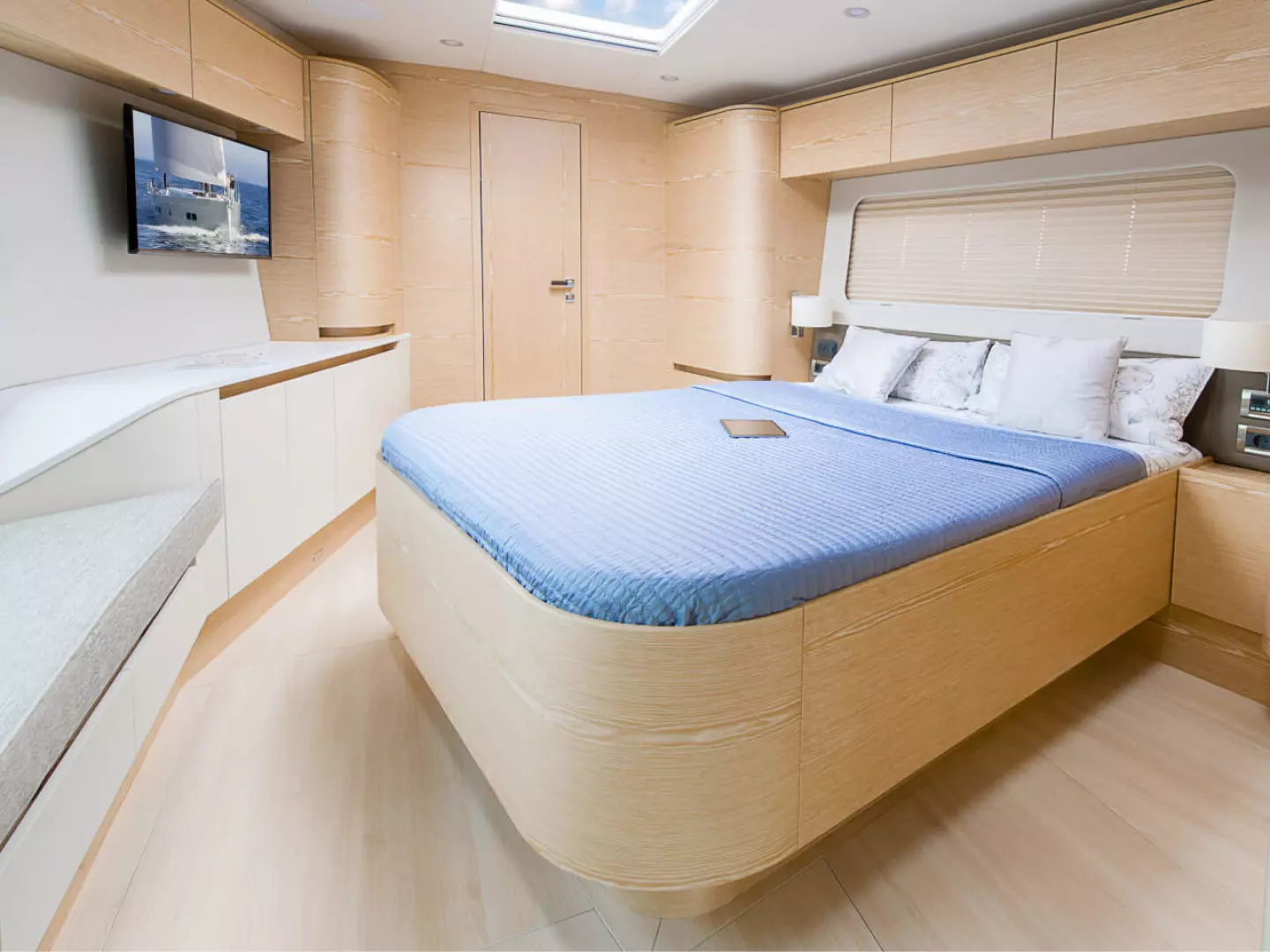 2025 Hanse 675 - Image 26