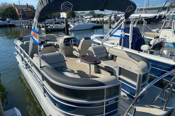 2023 South Bay 224 RS LE 2.75 - Image 1
