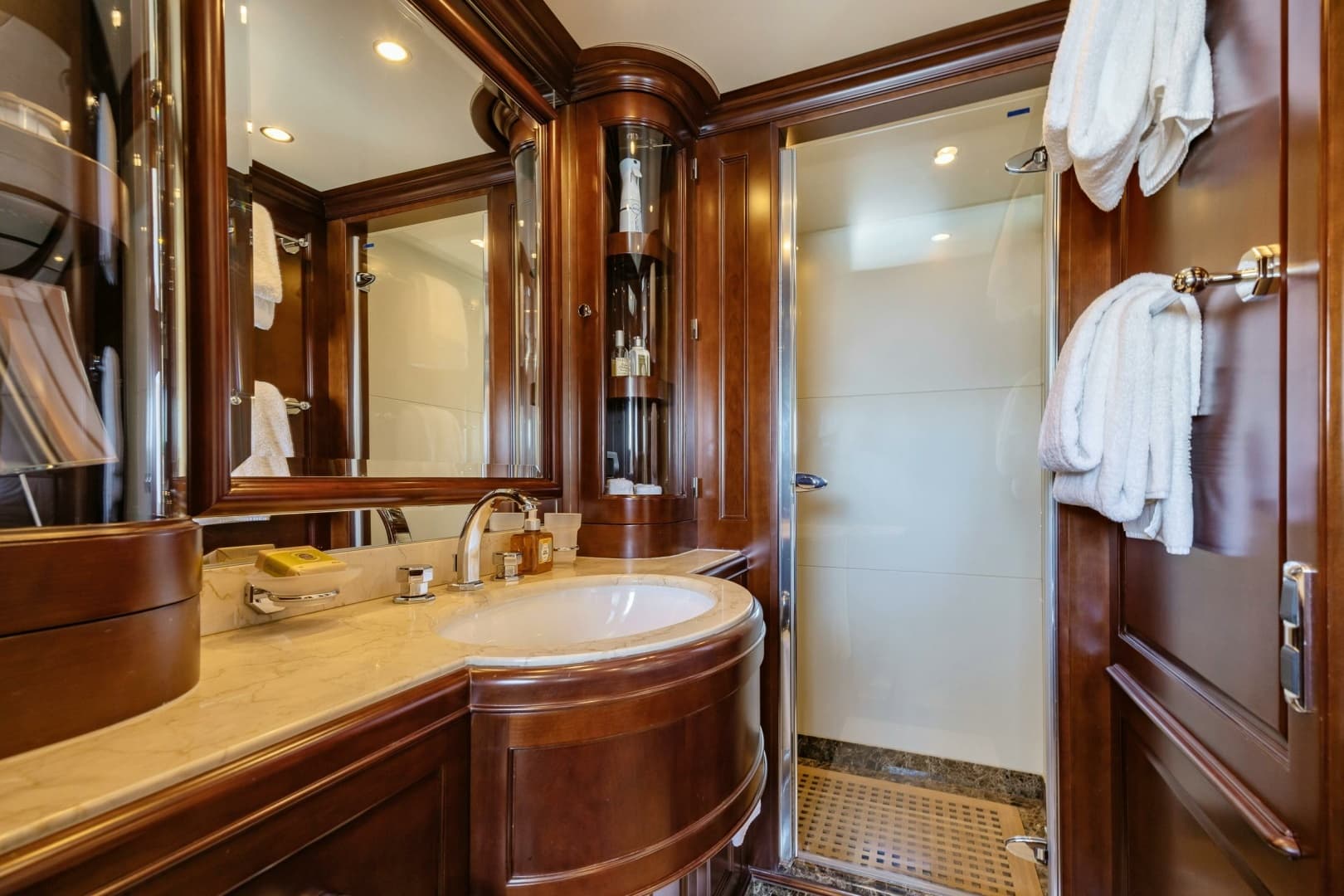 2009 Benetti Benetti Classic 120 - Image 57