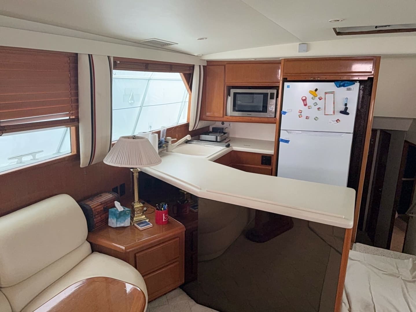 1998 Viking Motor Yacht - Image 16