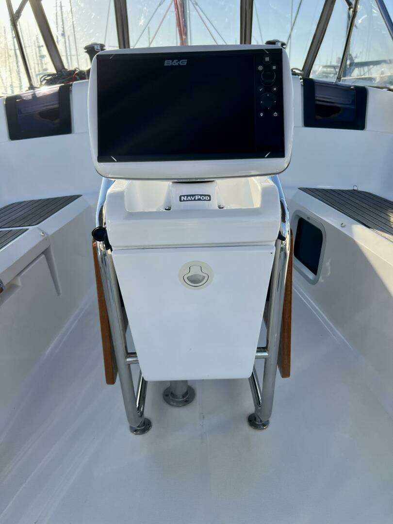 2013 Jeanneau 379 - Image 51