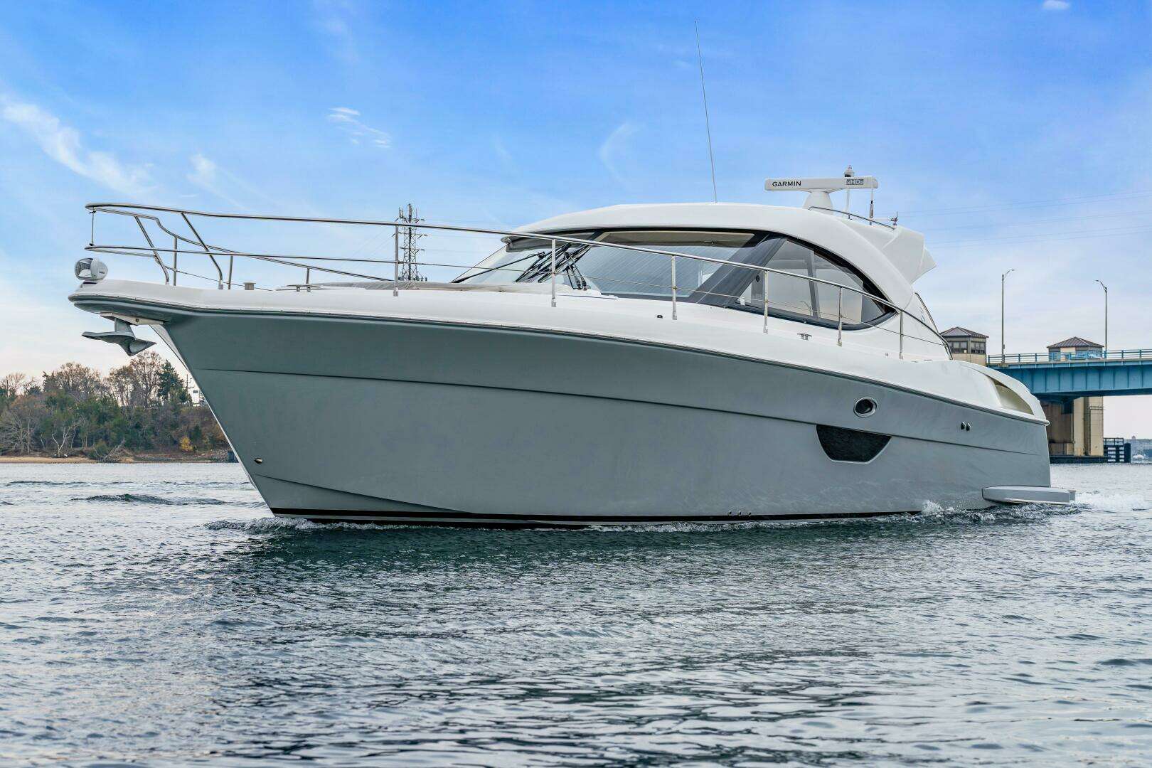 2014 Riviera 44 Sport Yacht - Image 15