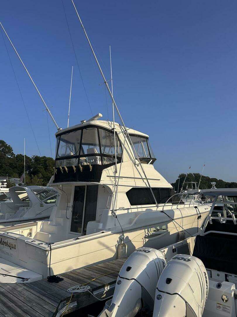 2002 Silverton 42 Convertible - Image 2