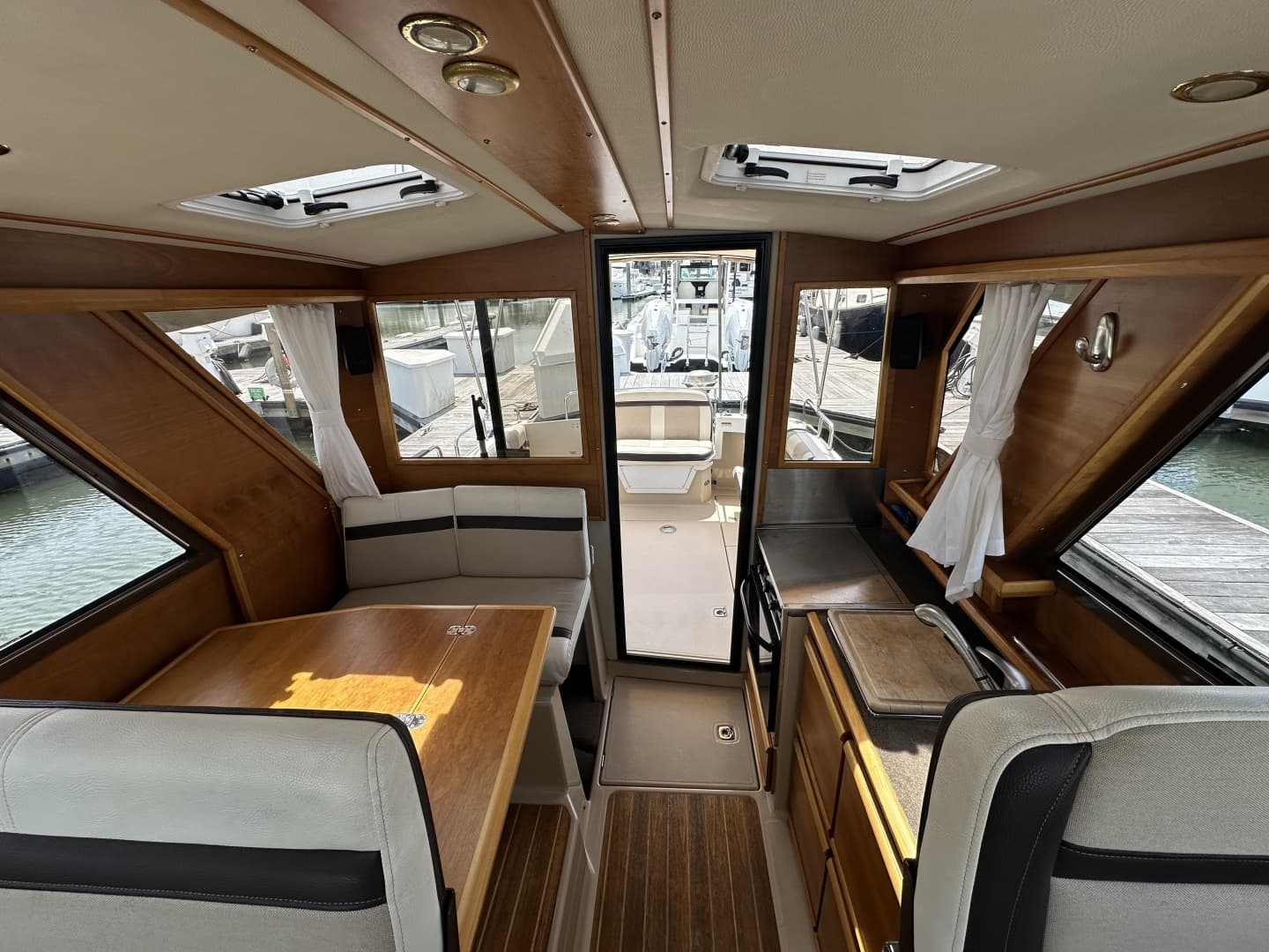 2016 Cutwater C-28 LE - Image 25