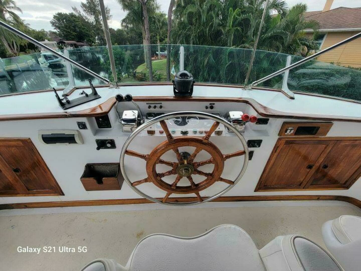 1987 Marine Trader Wide Body - Image 46