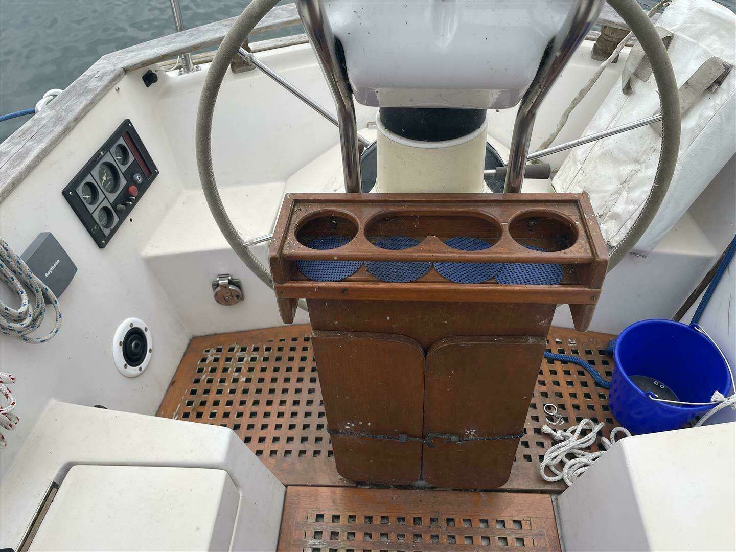 1989 Bayfield 36 Cutter - Image 21
