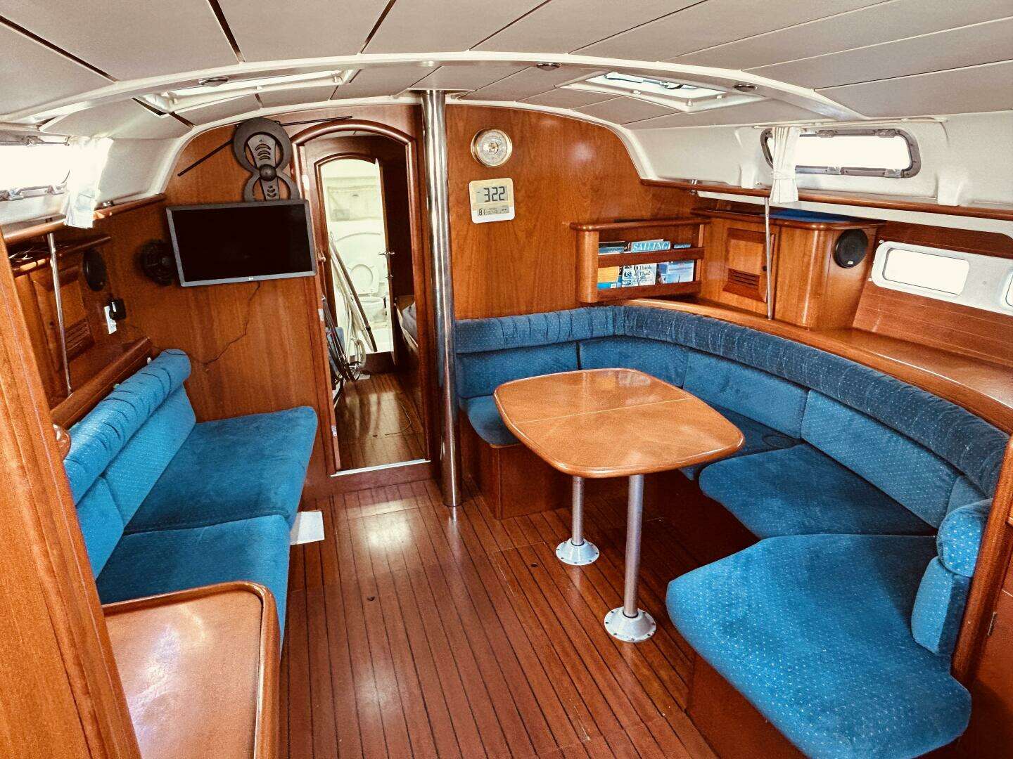 2001 Beneteau 411 - Image 2