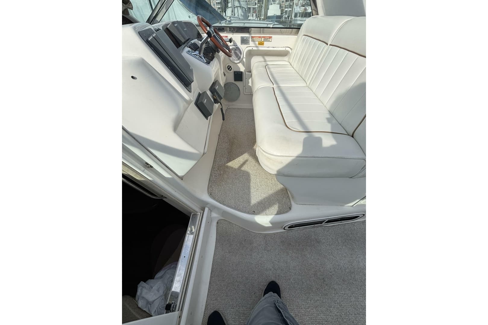 1997 Sea Ray 370 Sundancer - Image 12
