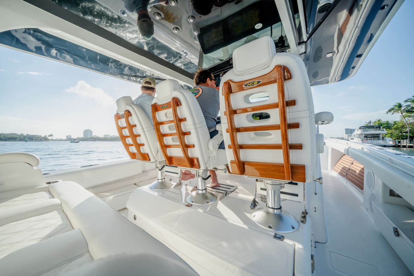 2020 HCB 53 Suenos - Image 31