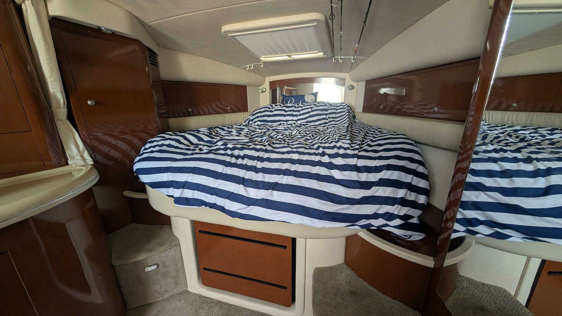 2008 Sea Ray 340 Sundancer Sportsman - Image 11
