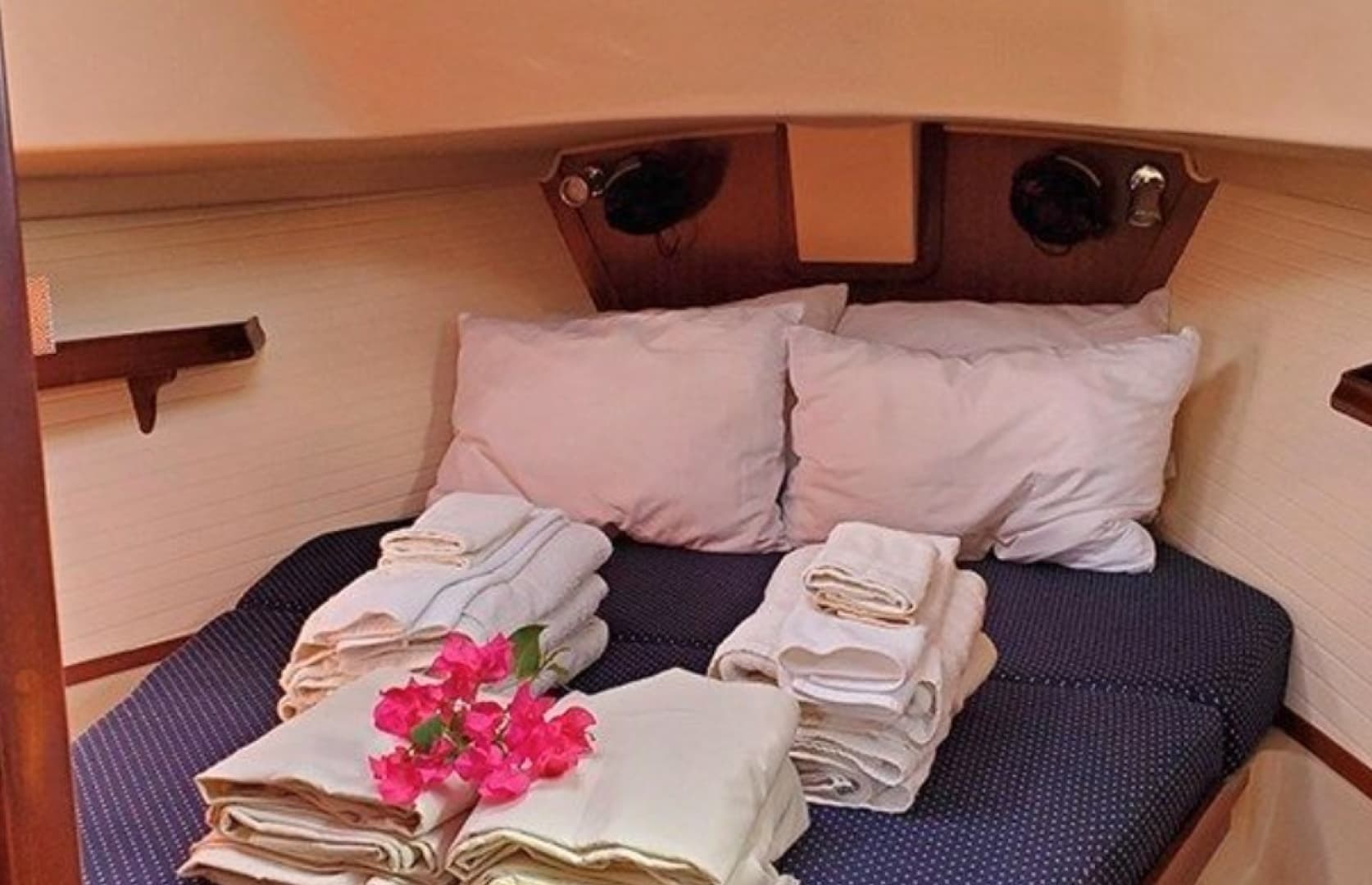 2015 Island Packet — - Image 31