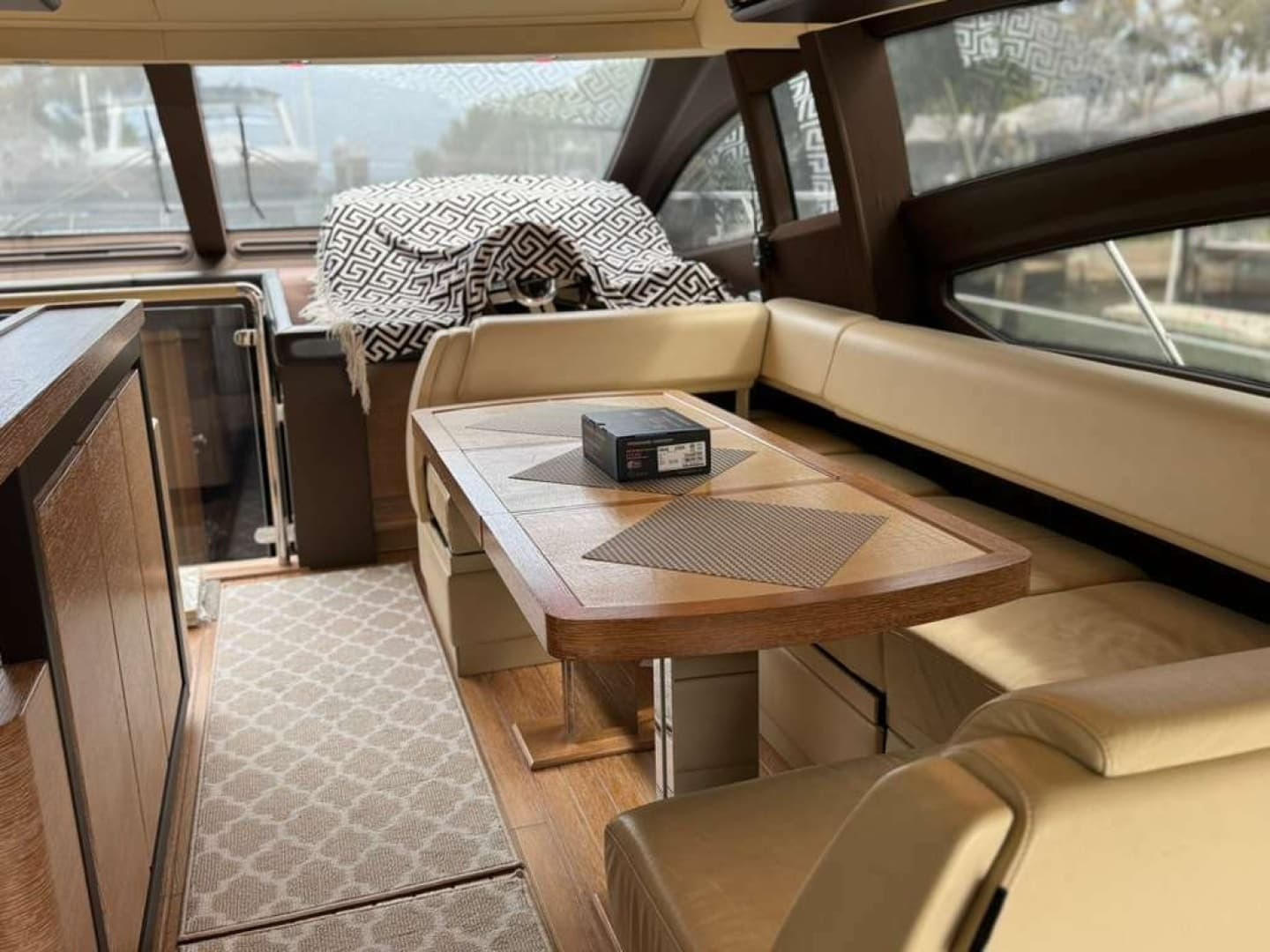 2014 Azimut 64 - Image 16