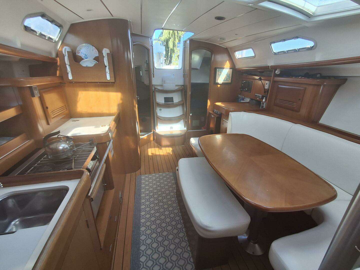 2006 Beneteau 393/403 - Image 9