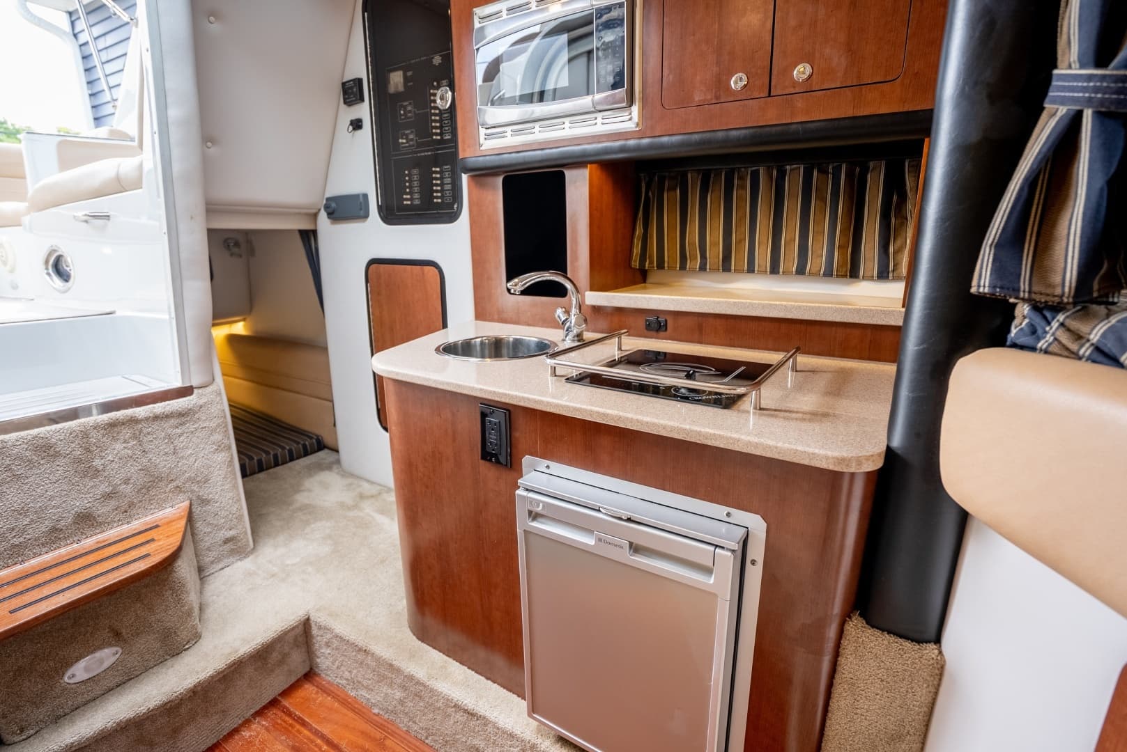 2016 Crownline 294 CR - Image 17