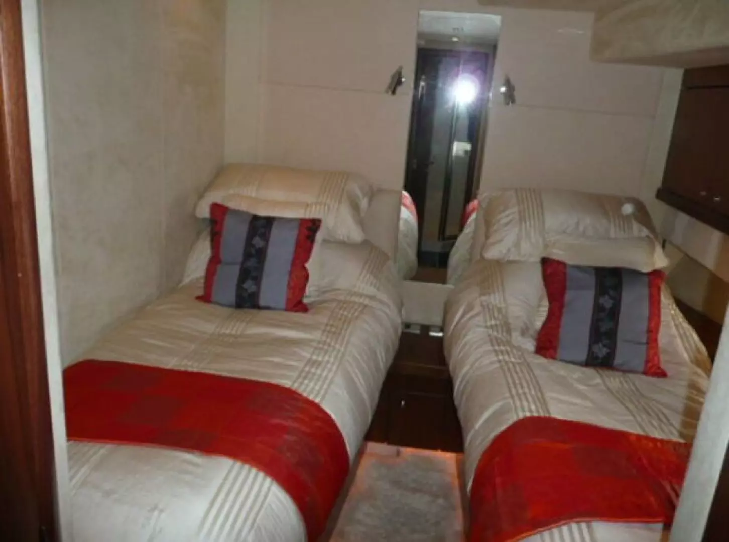 2006 Sunseeker Manhattan - Image 15