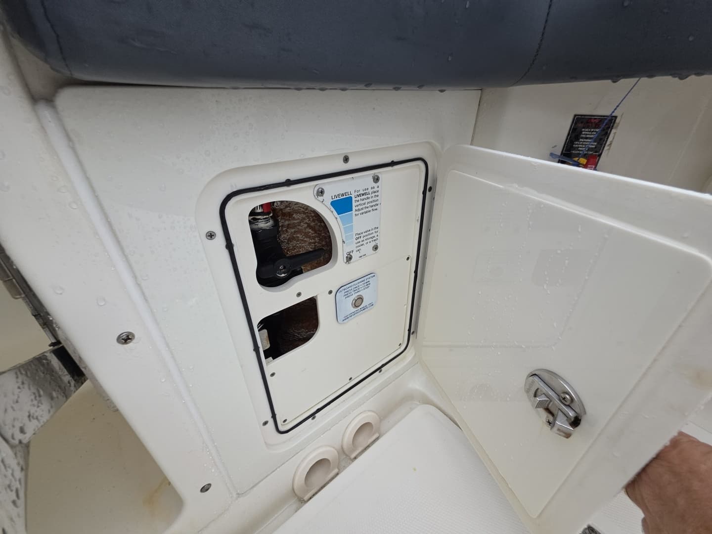 2021 Boston Whaler 420 Outrage - Image 51
